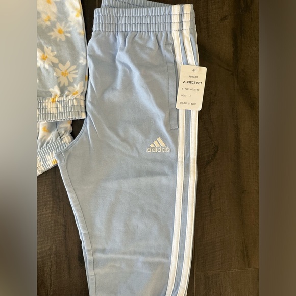 New! Girls Adidas jogger set size 4 - Picture 3 of 4